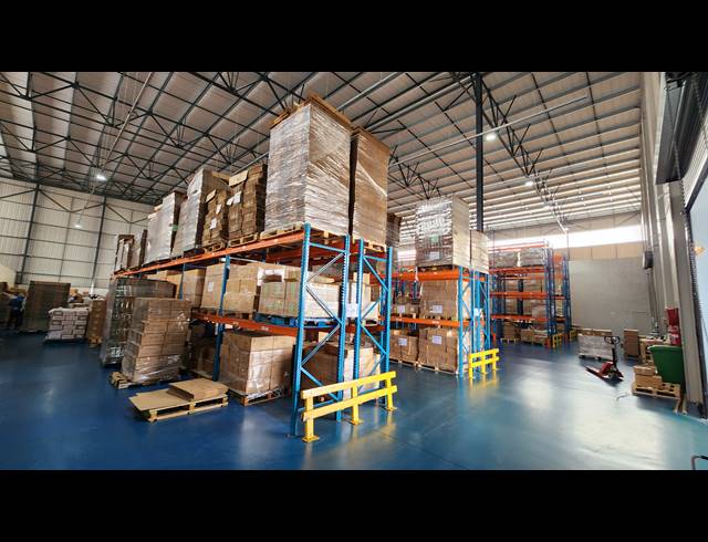 3,234M² WAREHOUSE TO LET IN COSMO BUSINESS PARK